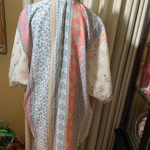 Liberty Love Sheer Open Front top - Really Cute On - Picture 2 of 4